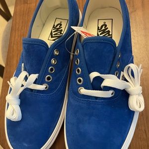 NEW Blue Pig suede vans size 9